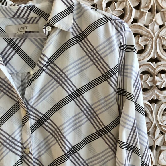 Loft Long Sleeve Loose Fit Button Down - Picture 5 of 7